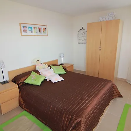 Maryvilla 1220 فيلة